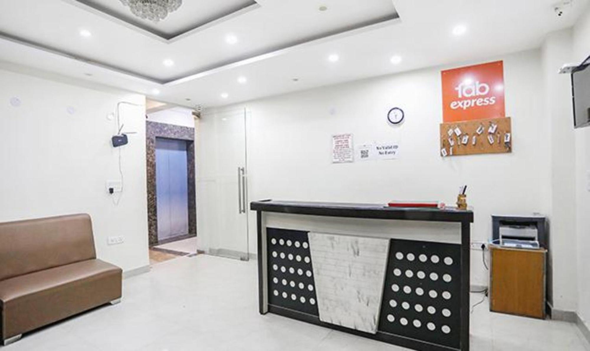Fabhotel Royal Stay I Greater Noida Eksteriør billede